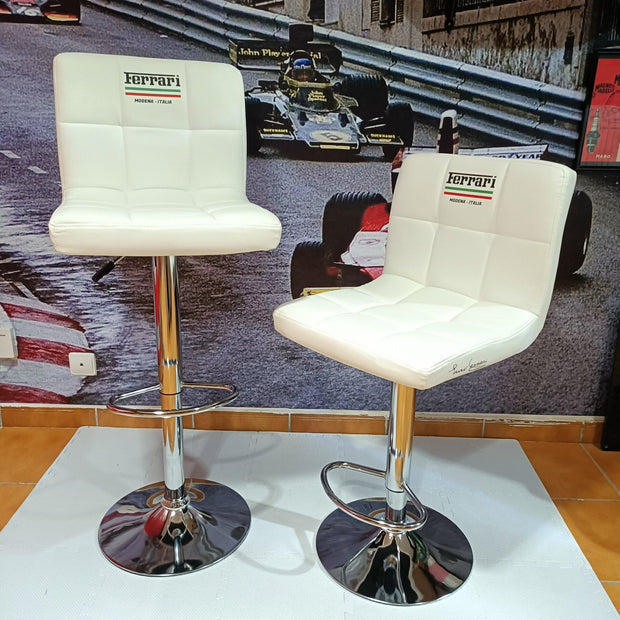 Set of 2 Scuderia Ferrari Modena Stools 1/9