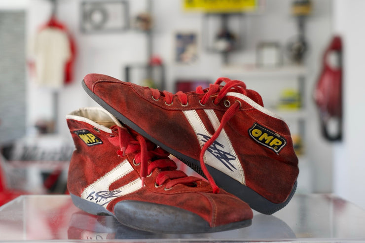 1997 Michael Schumacher OMP test shoes Signed