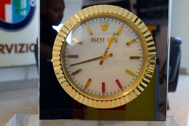 2024 Rolex clock sign
