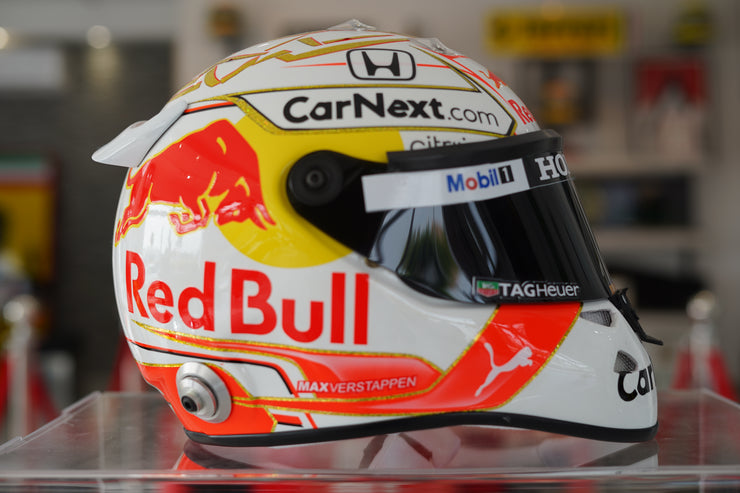 2021 Max Vertstappen Schuberth Replica Helmet Signed – Formula 1 Memorabilia 2021 Max Vertstappen Schuberth Replica Helmet Signed – Formula 1 Memorabilia