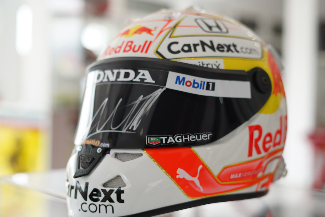 max verstappen helmet schuberth 2021 Vertstappen Replica Signed – Formula 1 Memorabilia Style:Long Clear A new helmet design holiday25