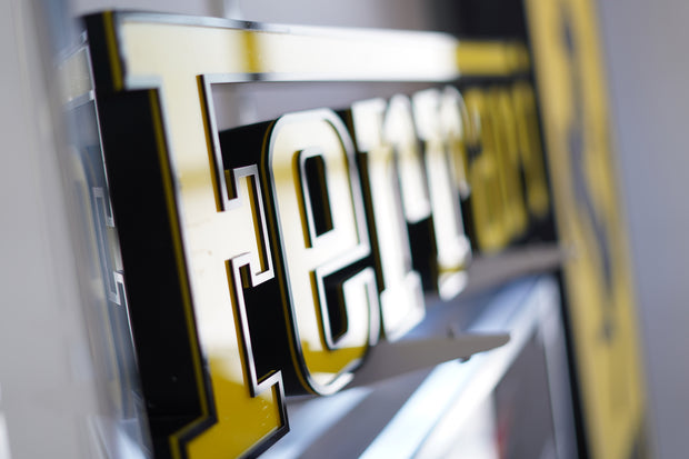 2015 Ferrari lettering illuminated sign