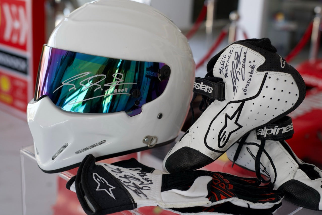 2009 The Stig Michael Schumacher gloves, and shoes set  Formula 1  Memorabilia