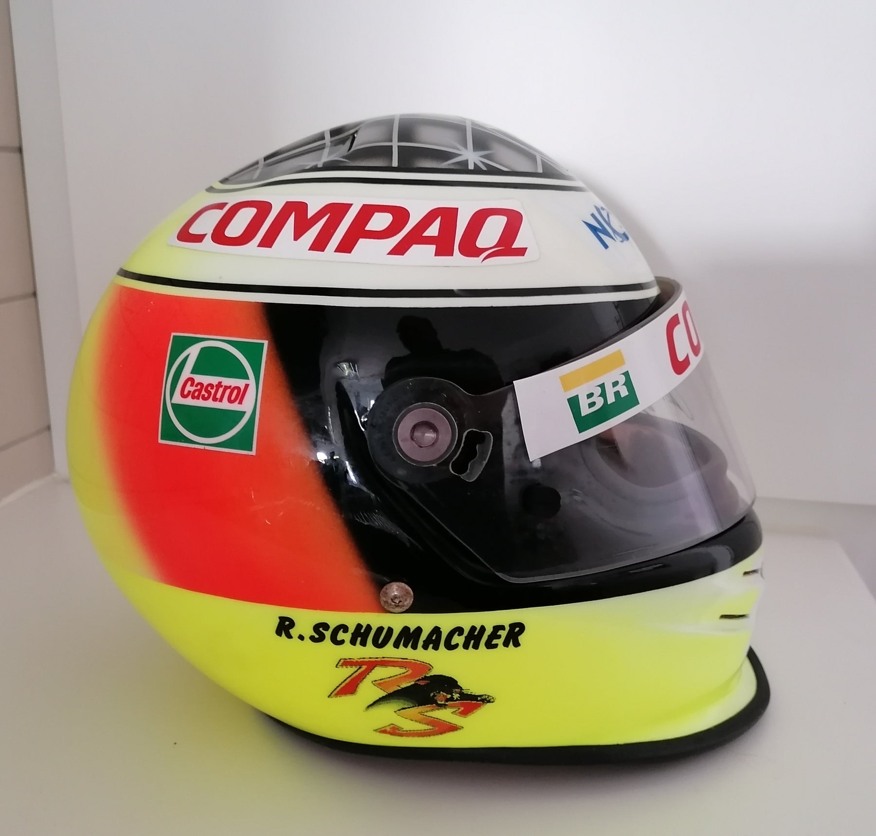 Genuine 1:1 Scale Replica Helmet of Ralf Schumacher – Formula 1 Memorabilia Genuine 1:1 Scale Replica Helmet of Ralf Schumacher – Formula 1 Memorabilia