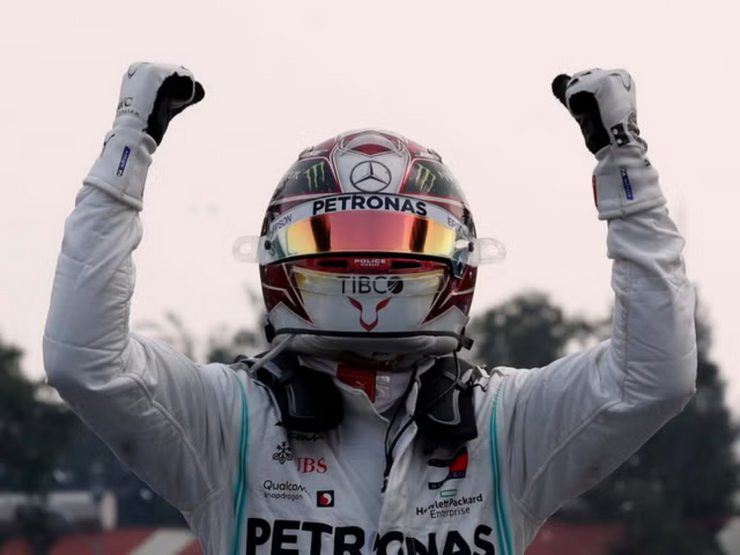 2019 Lewis Hamilton Official Bell Replica Helmet – Limited Edition (13 of 19)