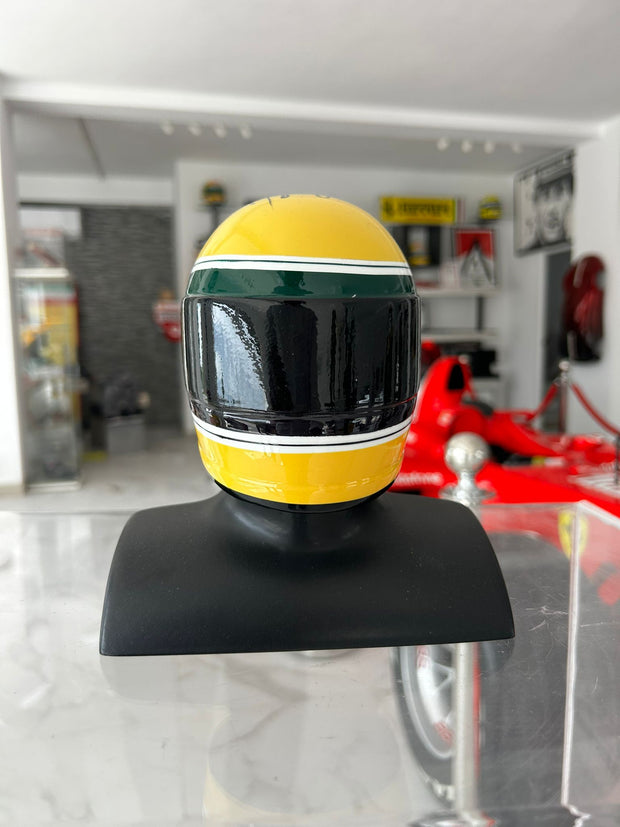 1992 McLaren MP4/7 wind tunnel figurine signed
