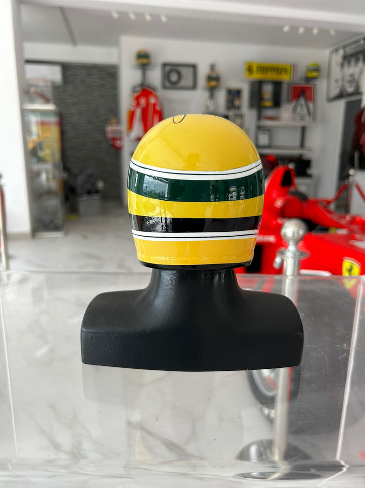 1992 McLaren MP4/7 wind tunnel figurine signed