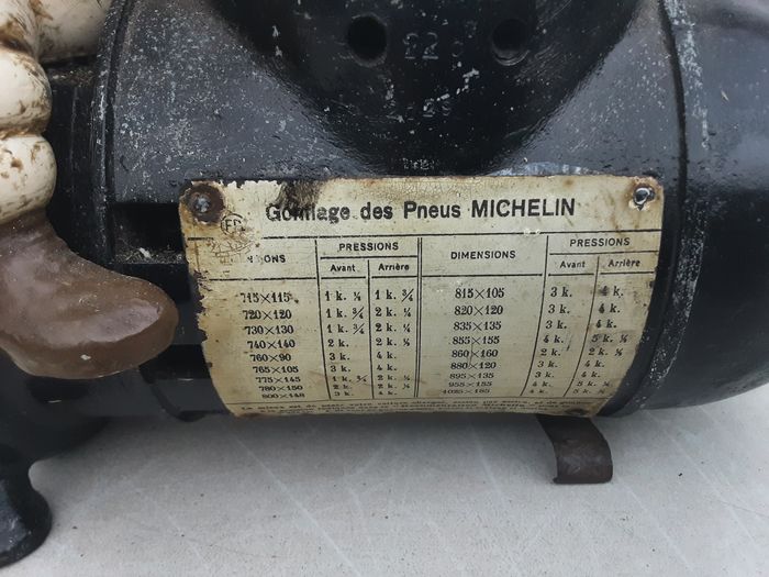 1940/1950 Original Michelin Compressor