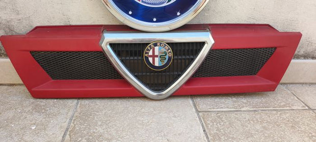 Original Alfa Romeo clock + Alfa Romeo grill
