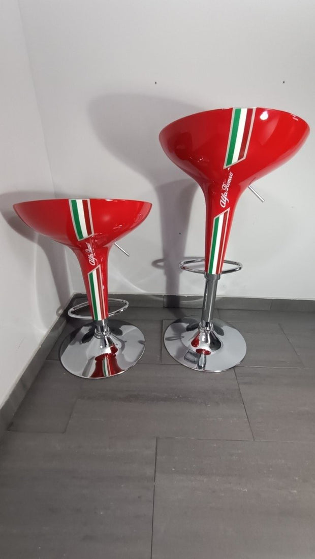 2 Alfa Romeo Stools