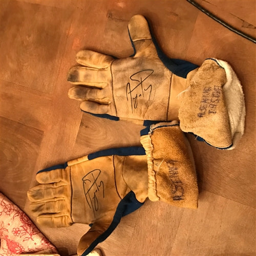 1985 Ayrton Senna Austrian GP race used gloves signed - Formula 1 Memorabilia