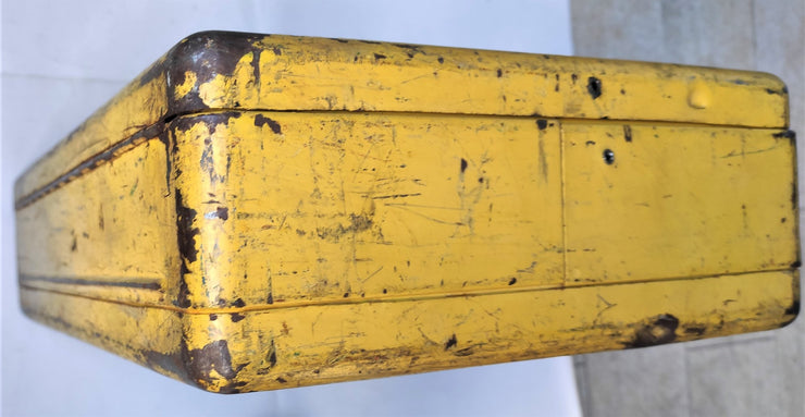Pirelli Box 1970s Pirelli original tool box – Formula 1 Memorabilia
