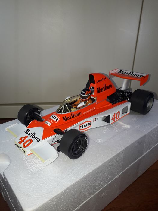 1:18 McLaren Gilles Villeneuve Ford M23 Marlboro by MiniChamps