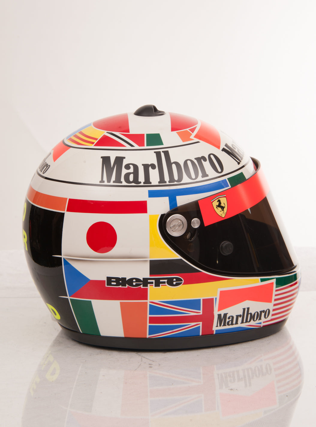 1995 Gerhard Berger replica Helmet signed – Formula 1 Memorabilia 1995 Gerhard Berger replica Helmet signed – Formula 1 Memorabilia