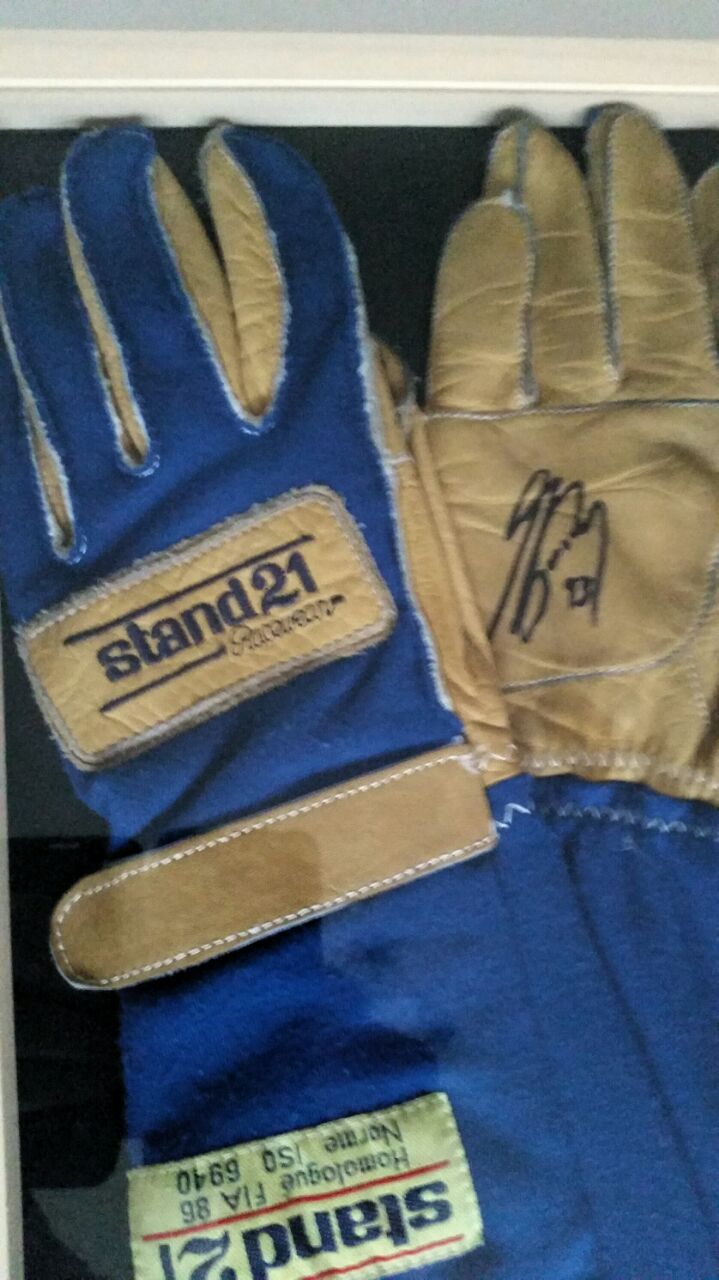1993 Alain Prost Portuguese GP race used podium gloves signed - SOLD- - Formula 1 Memorabilia