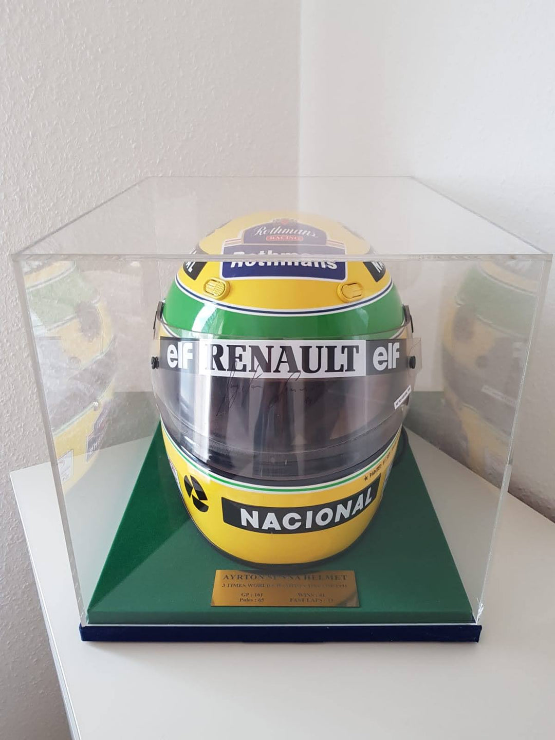 1994 Ayrton Senna replica Helmet signed – Formula 1 Memorabilia