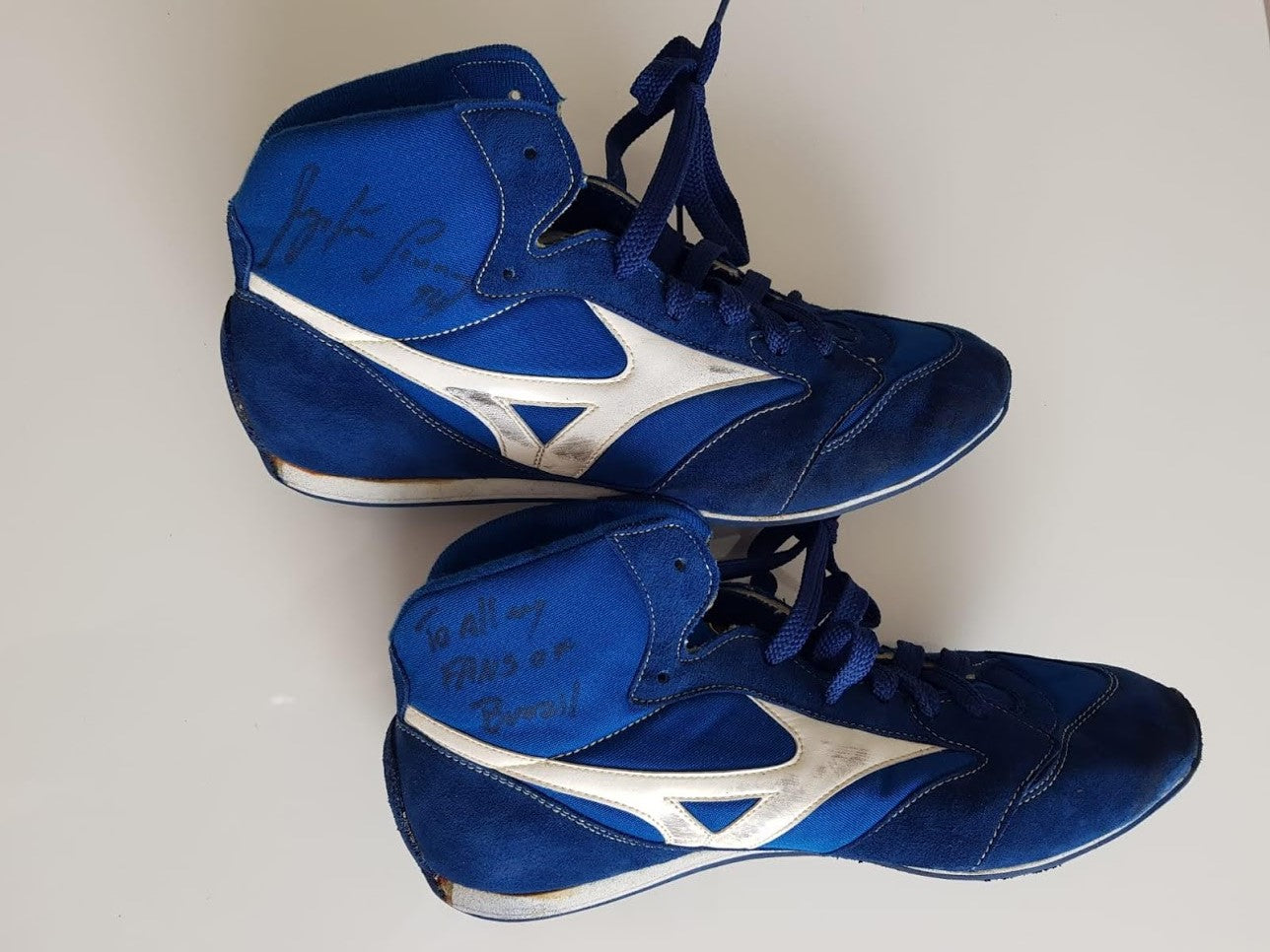 1994 Ayrton Senna Brazil GP RunBird shoes Signed – Formula 1 1994 Ayrton Senna Brazil GP RunBird shoes Signed – Formula 1