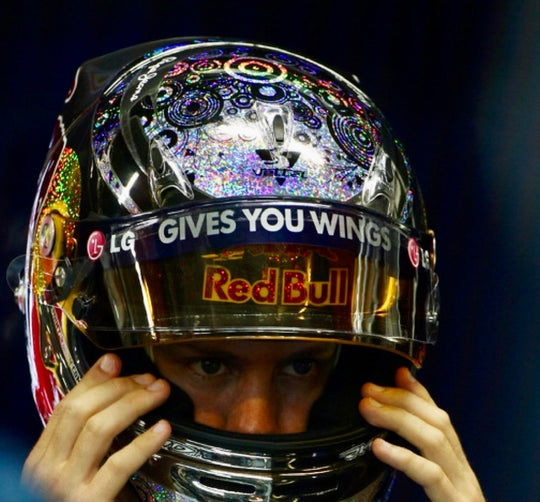 Sebastian Vettel 2010 GP 仕様ミニヘルメット 3点セット 2010