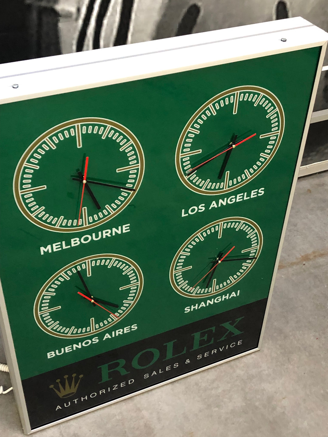 Rolex official dealer World Clock illuminated signs – Formula 1