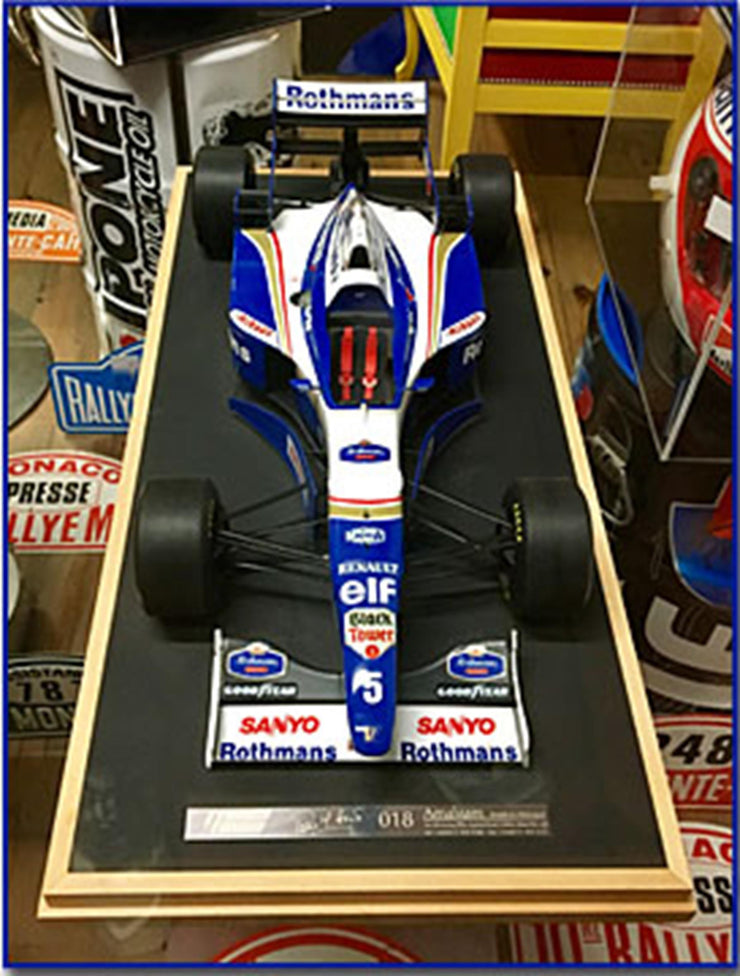 1/8 Williams FW18 by Amalgam - Formula 1 Memorabilia